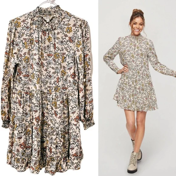Miss Selfridge shirred smock dress in ditsy floral - Picture 1 of 8